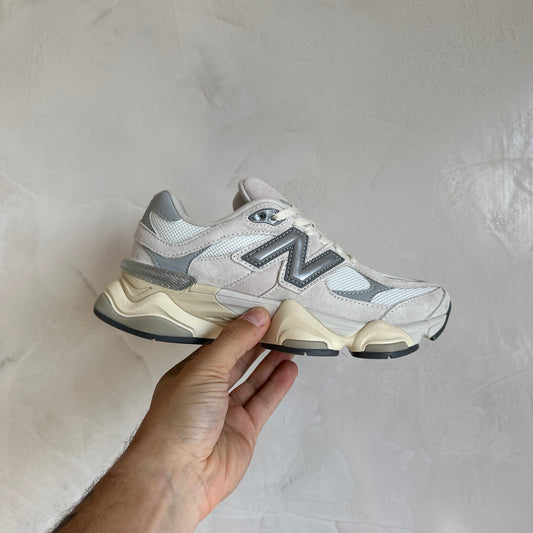 New Balance 9060 Sea Salt White (Pronta Entrega)