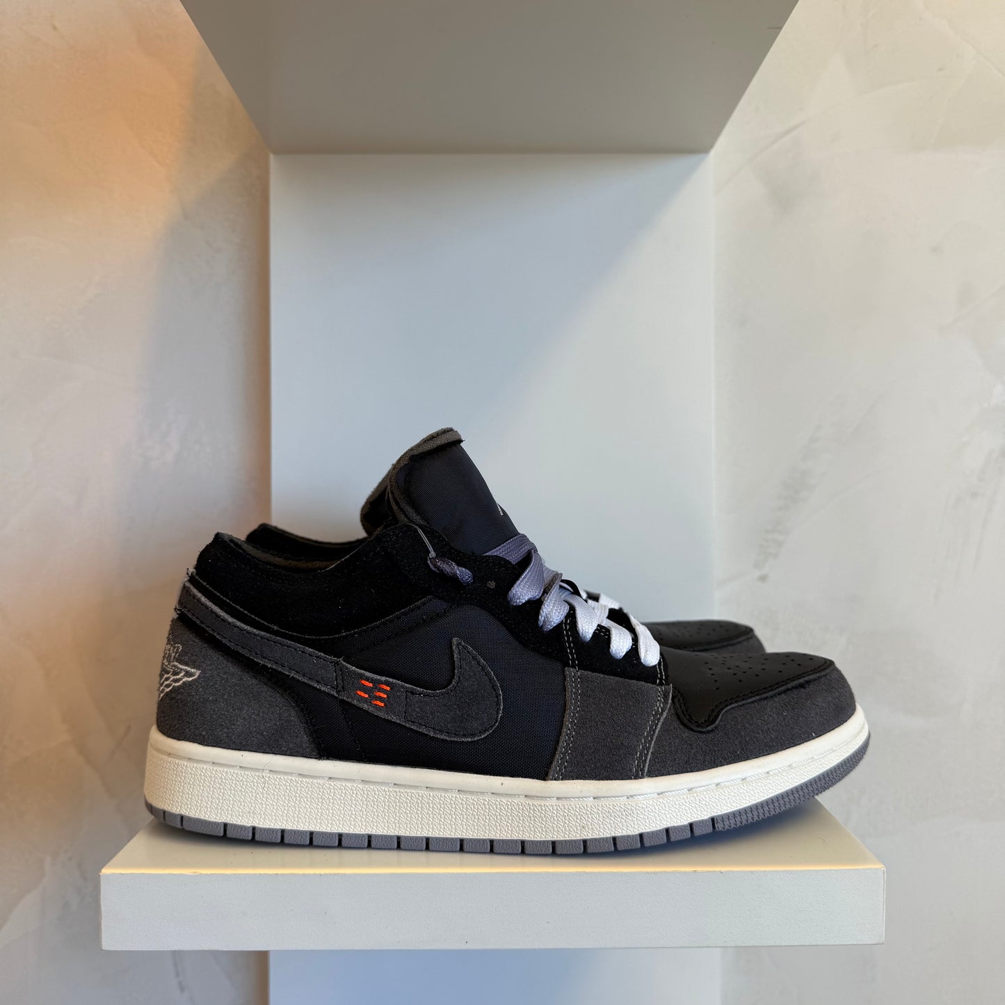 Jordan 1 Low Craft Inside Out Black (Pronta Entrega)