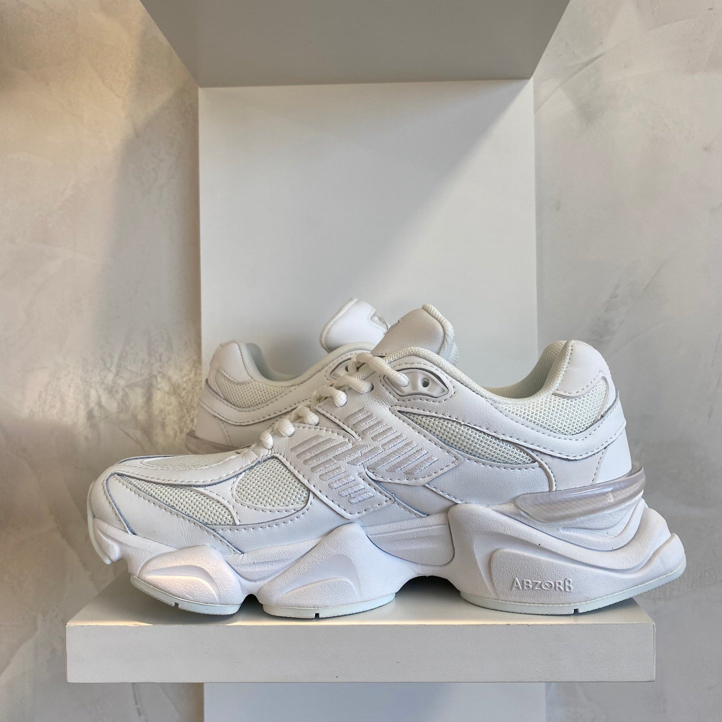 New Balance 9060 Triple White (Pronta Entrega)