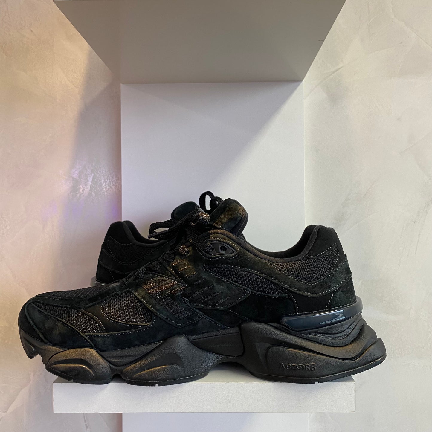 New Balance 9060 Triple Black (Pronta Entrega)