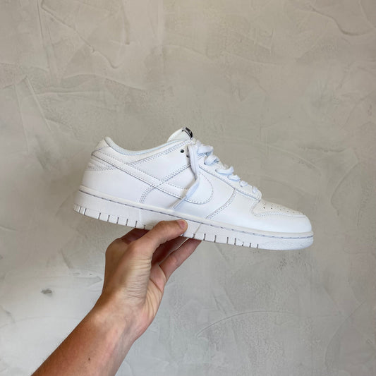 Nike Dunk Low Triple White (Pronta Entrega)