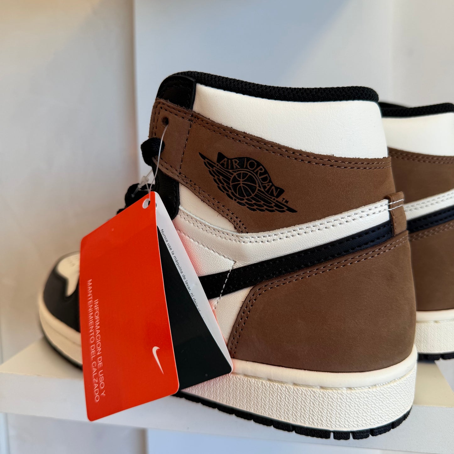 Jordan 1 Retro High Dark Mocha (Pronta Entrega)