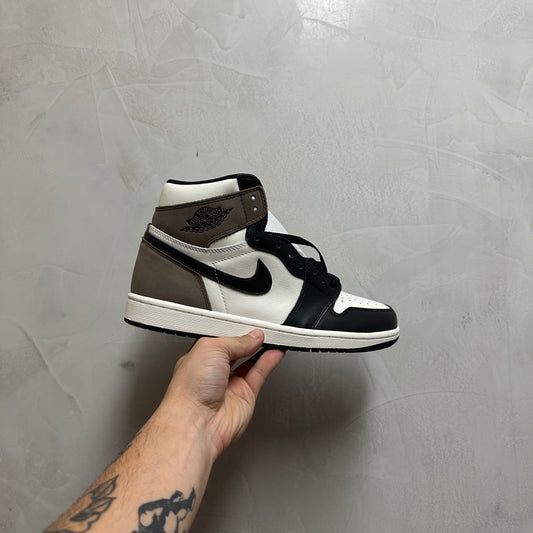 Jordan 1 Retro High Dark Mocha (Pronta Entrega)