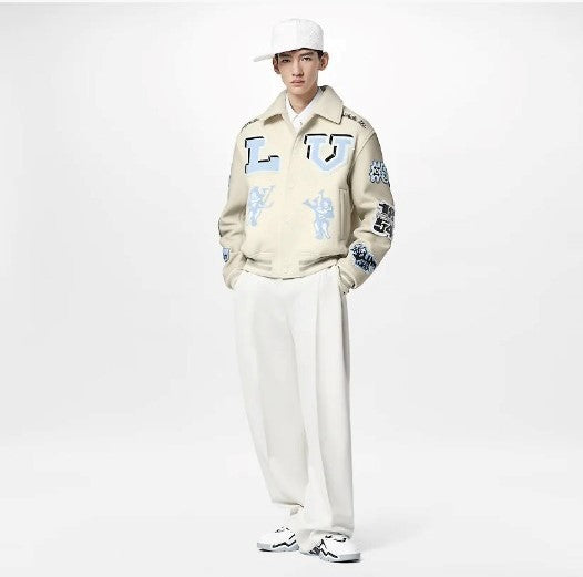 Jaqueta Louis Vuitton Varsity Em Couro Bordada “Multi-Patches Mixed/Milky White”