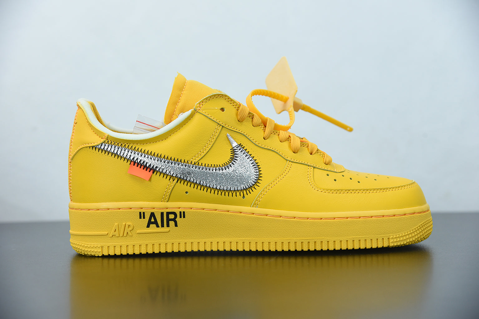 White and yellow air force best sale 1 low