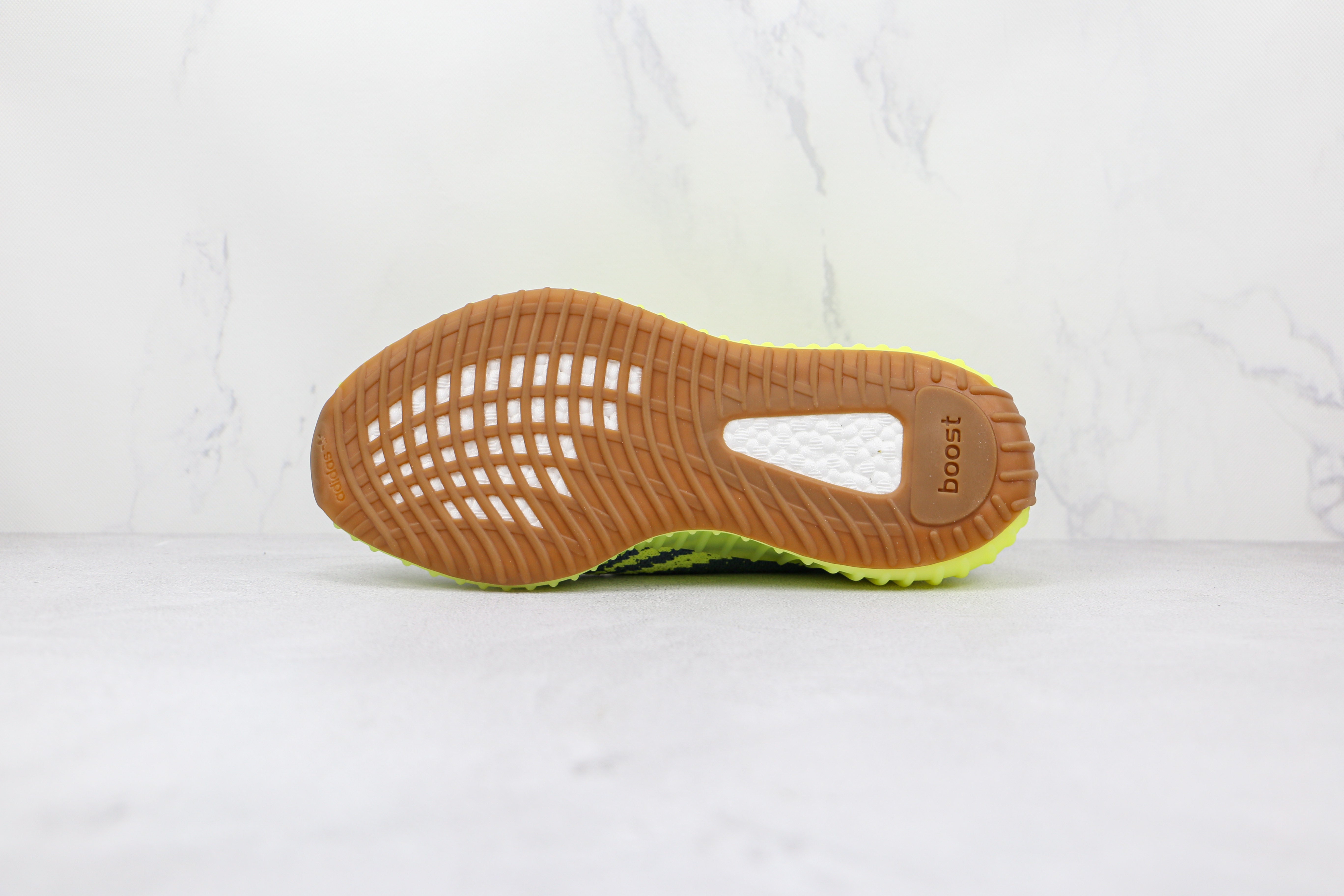 Adidas yeezy 2024 falabella brasil